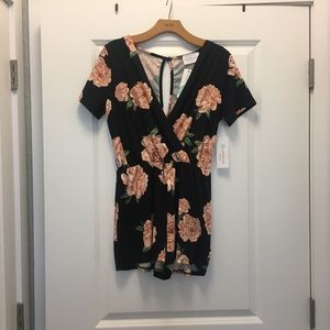 NWT FRENCH GREY STITCH FIX floral romper
